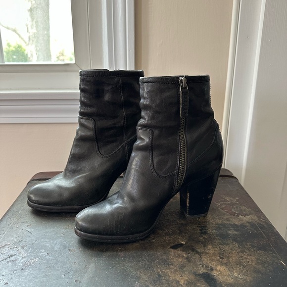 Frye Patty Artisan Zip Heeled Booties - Picture 7 of 7